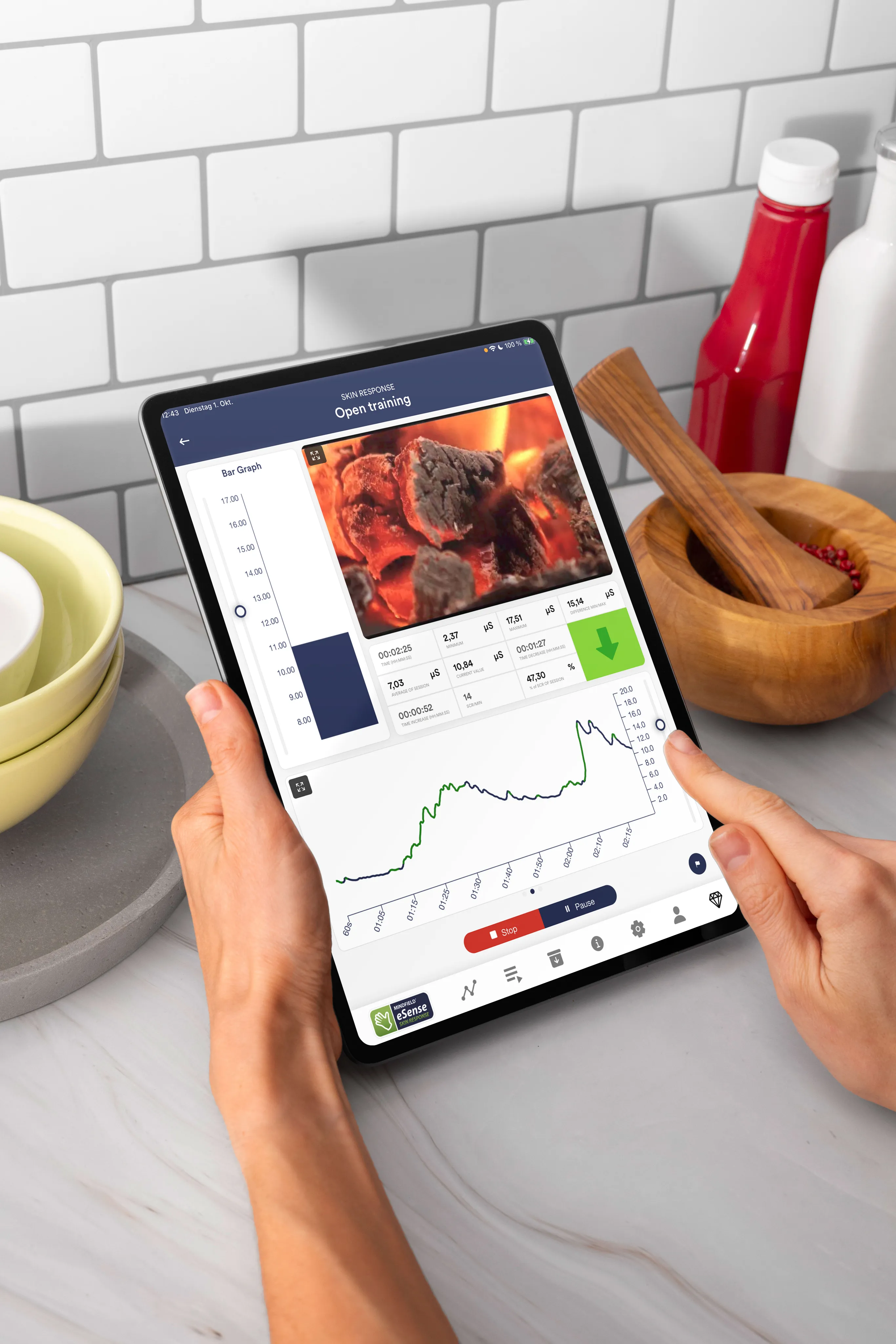 eSense Skin Response Sensor mit Klettverschluss-Elektroden und Verpackung